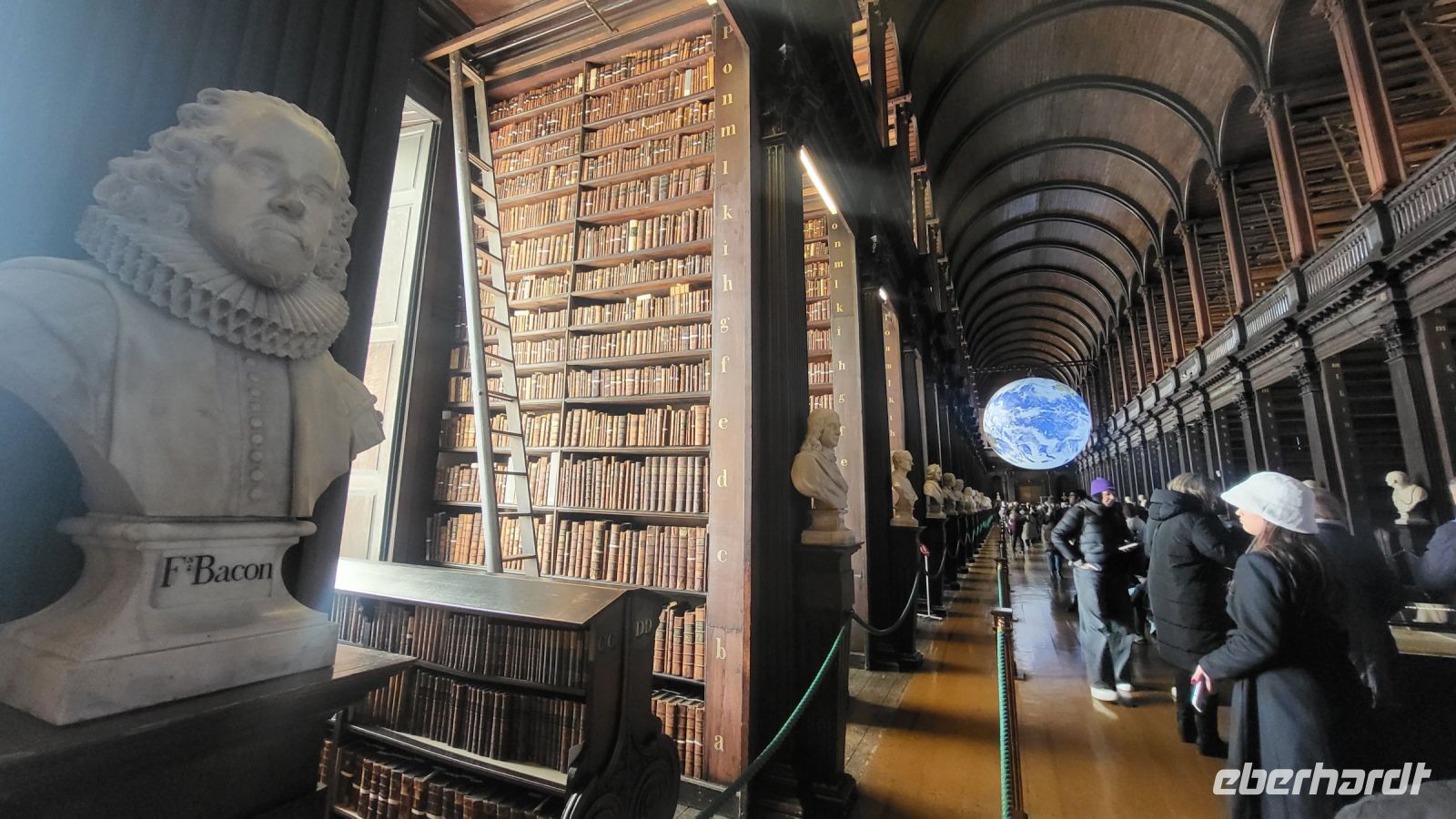 70 - The Long Room im Trinity College in Dublin