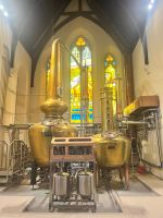 Destillerie in der Kirche - Heiliges Wasser also &ndash; &copy; Walter Neuwirth (Eberhardt TRAVEL)