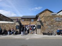 Fisg  Chips in Howth bei Sonnenschein &ndash; &copy; Walter Neuwirth (Eberhardt TRAVEL)