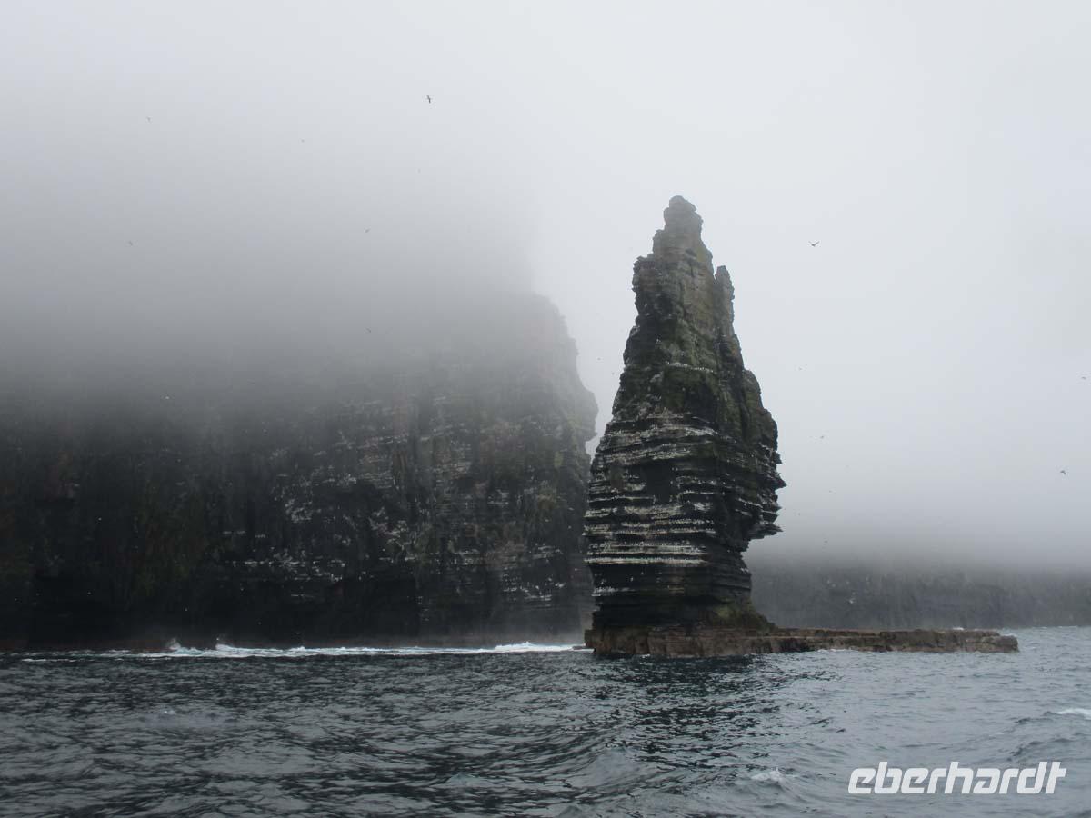 Unter den Cliffs of Moher