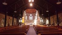 In der Kirche von Dingle