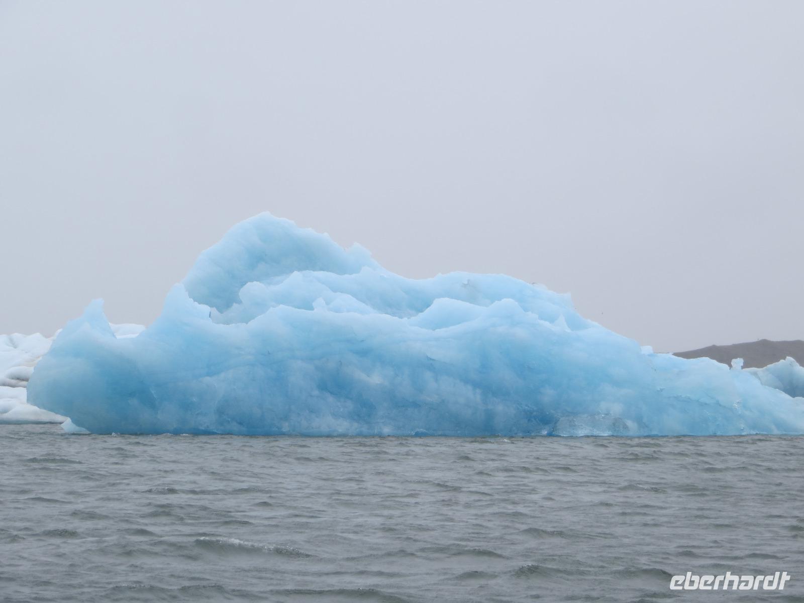 19.06.2016: Mit dem Amphibienfahrzeug durch die Gletscherlagune Jökulsarlon