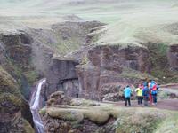 20.06.2016: Kleine Wanderung oberhalb der Schlucht Fjadrargljufur im Katla Geopark