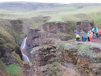 20.06.2016: Kleine Wanderung oberhalb der Schlucht Fjadrargljufur im Katla Geopark