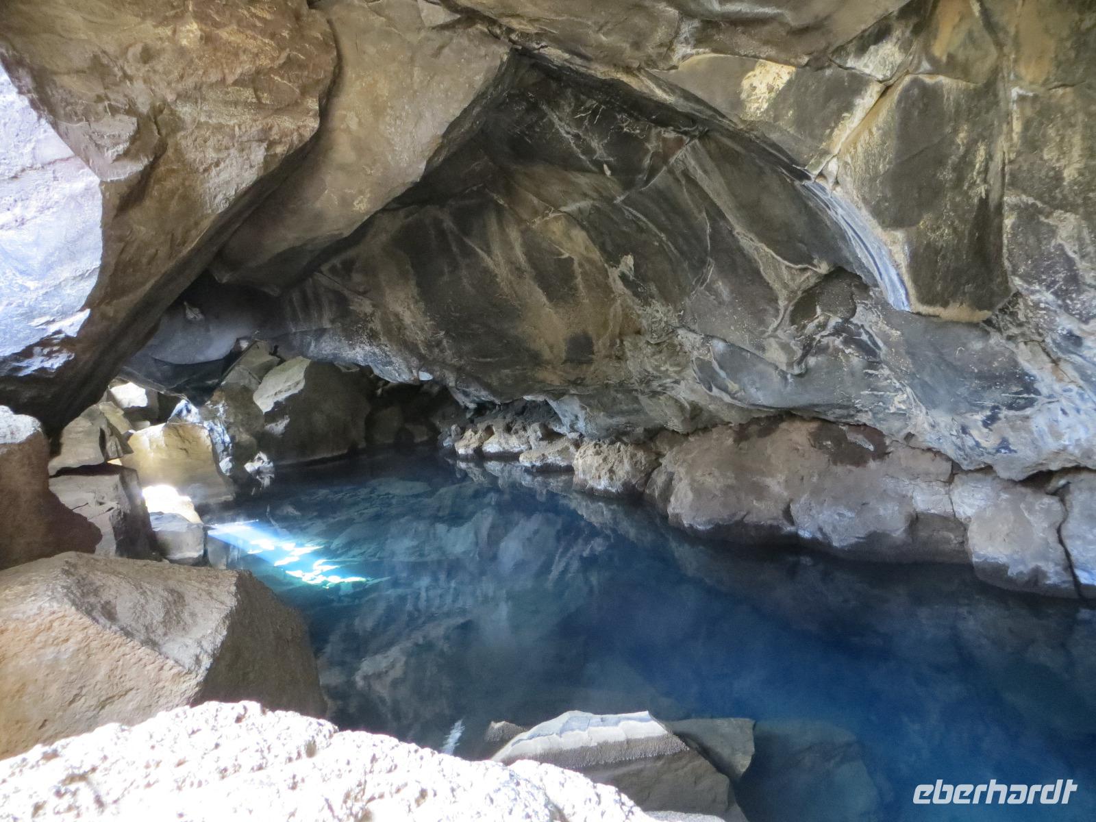 15.06.2016: die Grjotagja-Spalte 