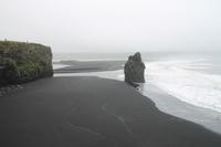 Fotostopp an den Felsnadelfelsen von Vik-i-Myrdal