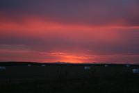 Mitternachtssonne am Hotel Ranga