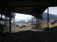 Auf Spitzbergen – alte Steinkohlegrube – Blick auf Longyearbyen