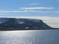 Ausfahrt aus dem Hafen von Longyearbyen