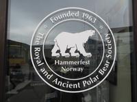 Im kleinen Museums des Eisbärenklubs in Hammerfest