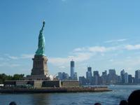 Freiheitsstatue mit Manhattan