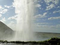 Hinter dem Seljalandsfoss