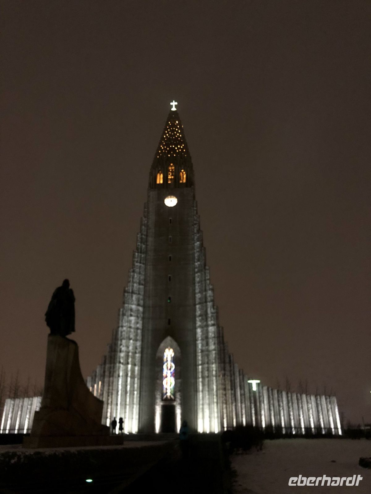 Hallgrimskirkja bei Nacht