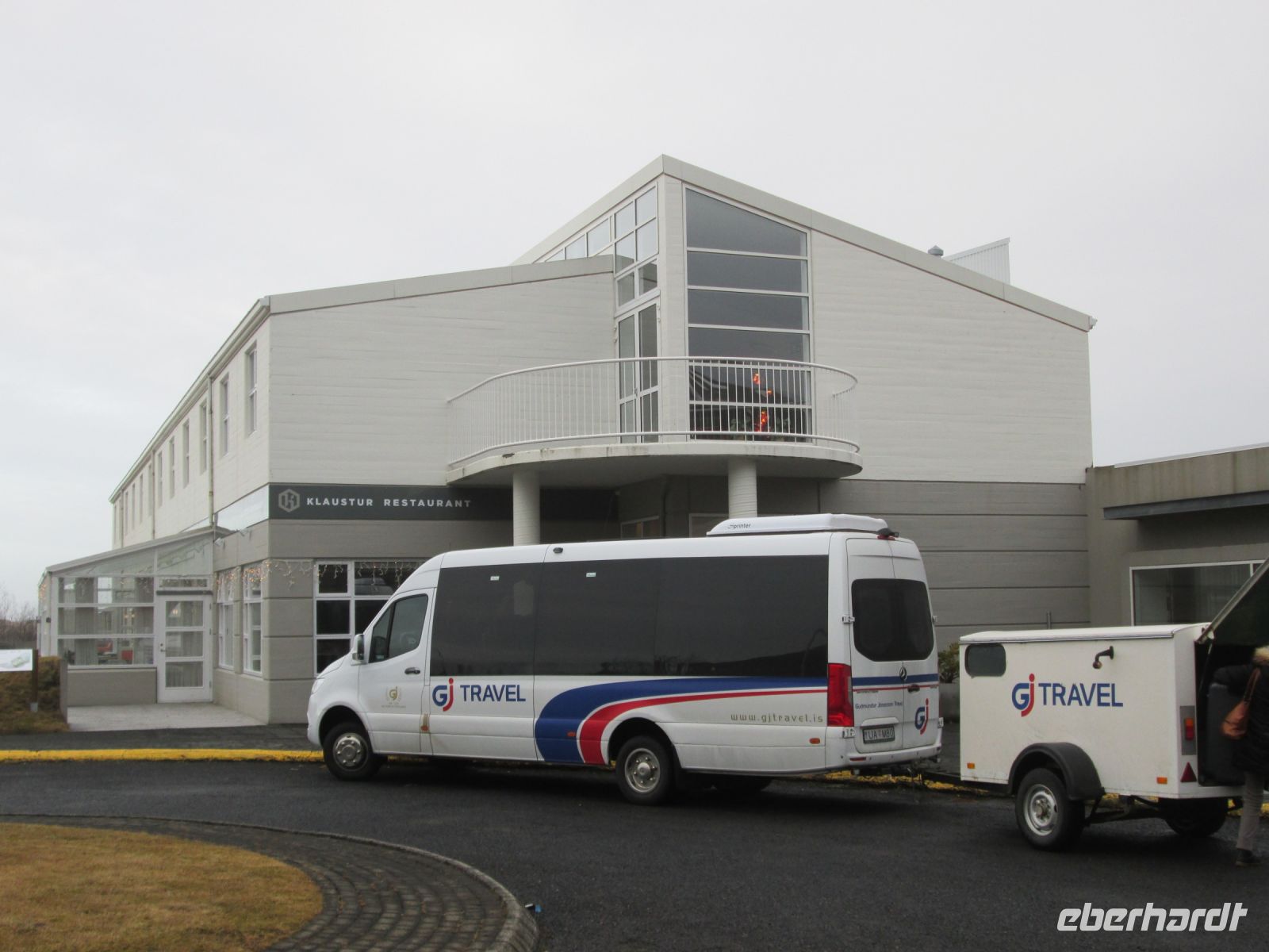 unser Bus vor dem Hotel Klaustur