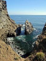 Felsnadeln an der Küste