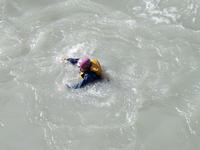 Klippensprung auf Raftingtour