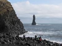 Strand mit Basaltsäulen