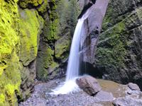 Höhlen-Wasserfall Stakkholtsgja in Thorsmörk