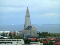Blick vom Perlan auf die Hallgrimskirche in Reykjavik