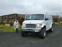 Stopp an einer Fisch-Trocknungsanlage mit unserem Jeep