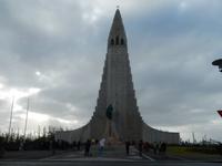 Wir hielten natürlich auch an der Hallgrimskirche, der größten Kirche Islands.