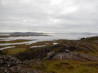 In Thingvellir ist das Auseinanderdriften der Eurasischen und Nordamerikanischen Erdplatten besonders gut sichtbar.