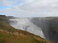 Über den Sigridur-Pfad kann man direkt bis an den Gullfoss herangehen.