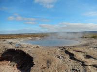Leider bricht der große Geysir eher selten aus. Auch uns tat er den Gefallen heute nicht.
