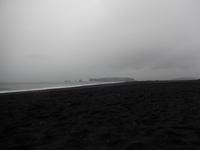 Der schwarze Strand von Vik ist ein sehr beeindruckender Ort.