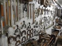 Und auch bei metallischen Gegenständen nahmen Reitwerkzeuge eine ganz besondere Stellung ein.