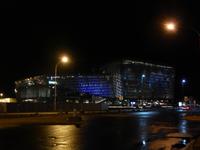 Bei Nacht ist das Konferenz- und Konzerthaus Harpa auch einen Blick wert.