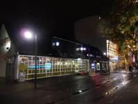 Und das obwohl die Geschäfte oft nur bis 18 Uhr geöffnet haben.