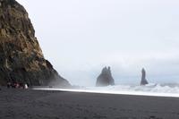 Schwarzer Strand an der Südküste