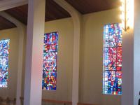 Mosaikfenster in der Kirche in Skálholt