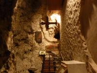 in dieser Höhle fastete Jesus 40 Tage und 40 Nächte