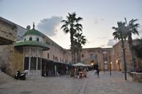 vor der El-Jazzar Moschee