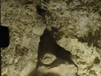 Jerusalem - in der Grabeskirche, das Blut von Jesus spaltet Felsen