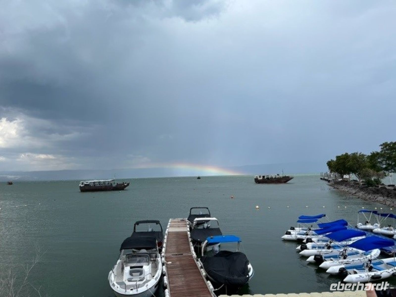 See Genezareth Somewhere over the rainbow