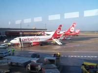 Berlin- Ankunft auf dem Flughafen Berlin-Tegel