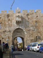 10.Tag, 02.11.2013: Zugang zur Altstadt (Löwentor)