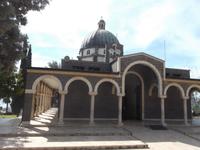 Kirche am Ort der Bergpredigt - Berg der Seligpreisungen