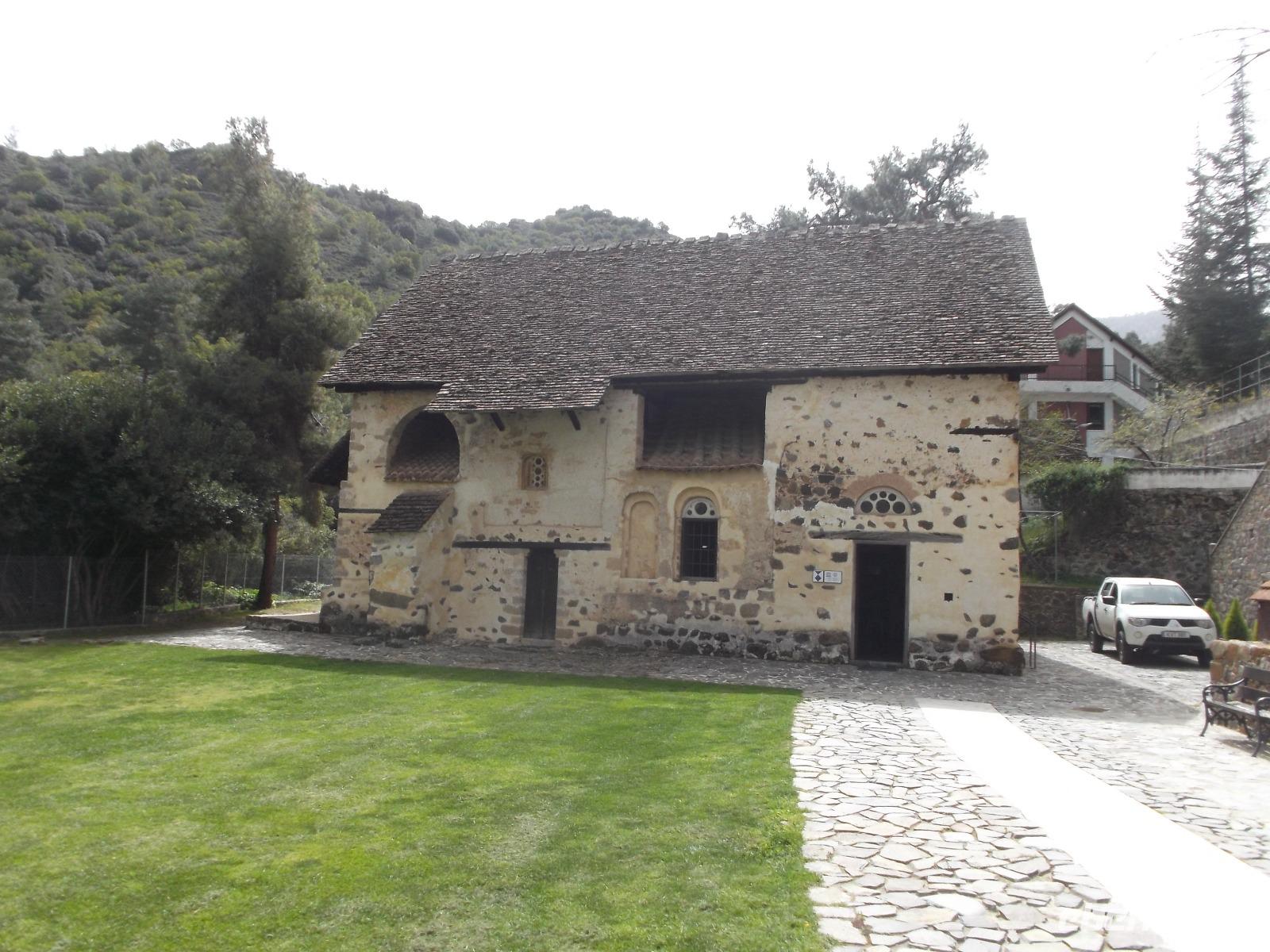 Scheunendachkirchen im Troodos-Gebirge: Agios Nikolaos tis Stegis - geweiht dem Hl. Nikolaus von Myra, bei Kakopetria