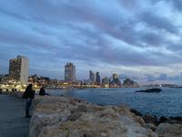 Blick auf Tel Aviv am Abend