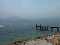 ...welches wohl nicht so recht Lust hatte, näher an dem nicht gar so weit entfernten Anlegesteg zu ankern...