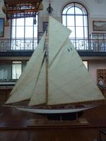 Ein kleines Modell eines Segelschiffs darf in einem Meeresmuseum natürlich nicht fehlen.