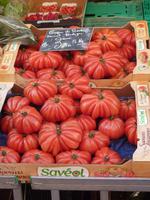 Diese Tomaten sehen auch recht abenteuerlich aus. Wenn sie eine von diesen gekostet haben, werden sie allerdings gemerkt haben, wie lecker sie waren.