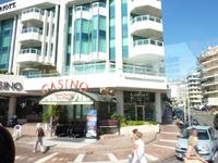 Ein Casino mit integriertem Kaviar-Restaurant. Sehr praktisch und innovativ!