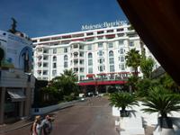 Auch so einige Luxushotels finden sich in Cannes. Hier das Hotel mit der zweitteuersten Suite der Welt, das Majestic BarriÃ¨re.