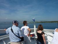Auch im Fahrtwind unserer kleinen Fähre ließ es sich bei dem heißen Wetter sehr gut aushalten. Schade dass die Fahrt nur eine Stunde dauerte.