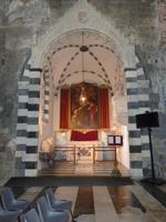 Die kleinen Altäre links und rechts sorgten für ein abwechslungsreiches Inneres der Kathedrale.